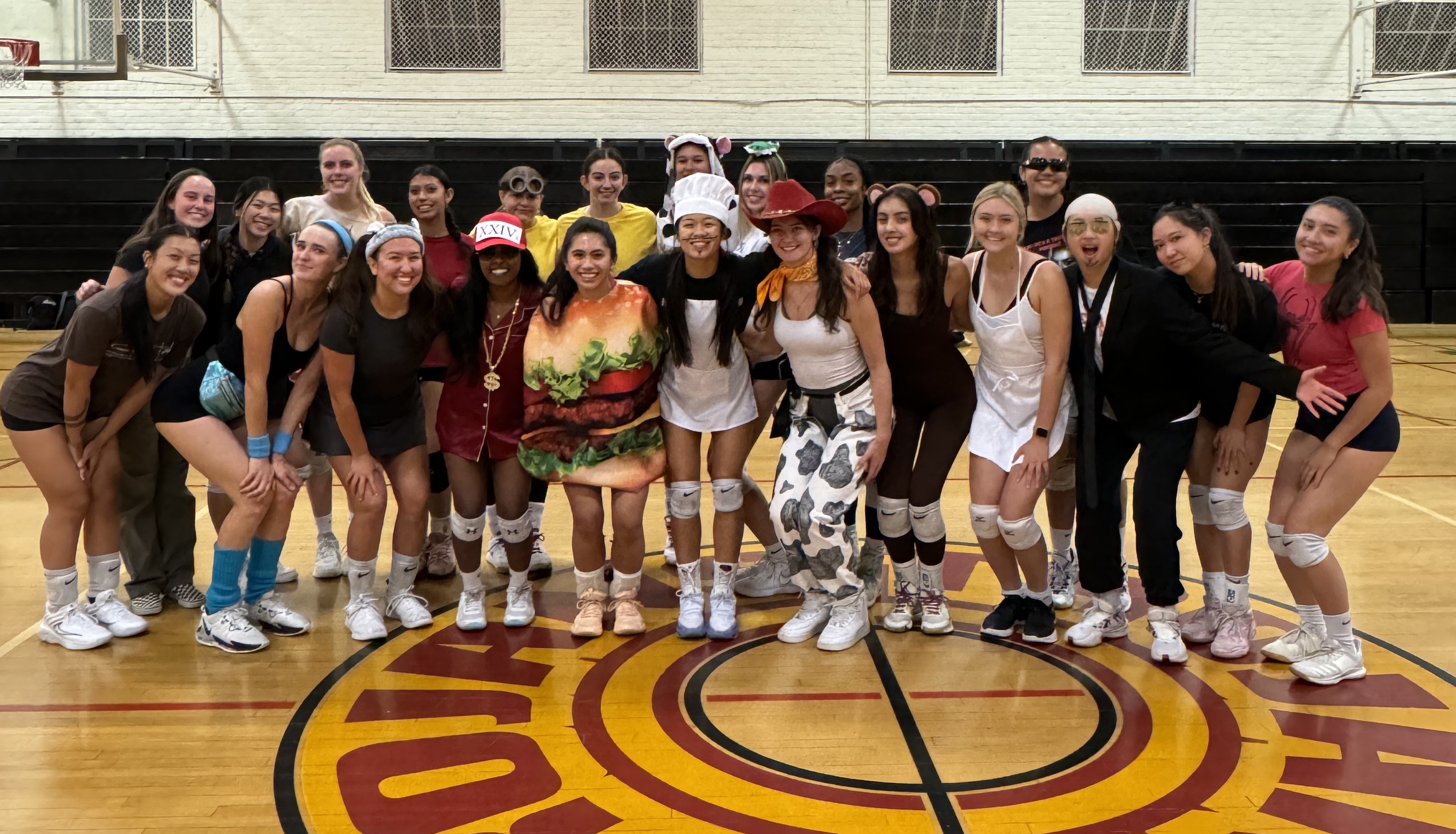 USC Women’s Club Volleyball Fundraiser